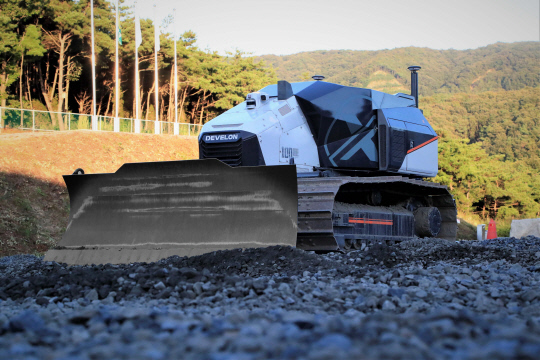 Concept-X2 도저 시연 모습. HD현대사이트솔루션 제공